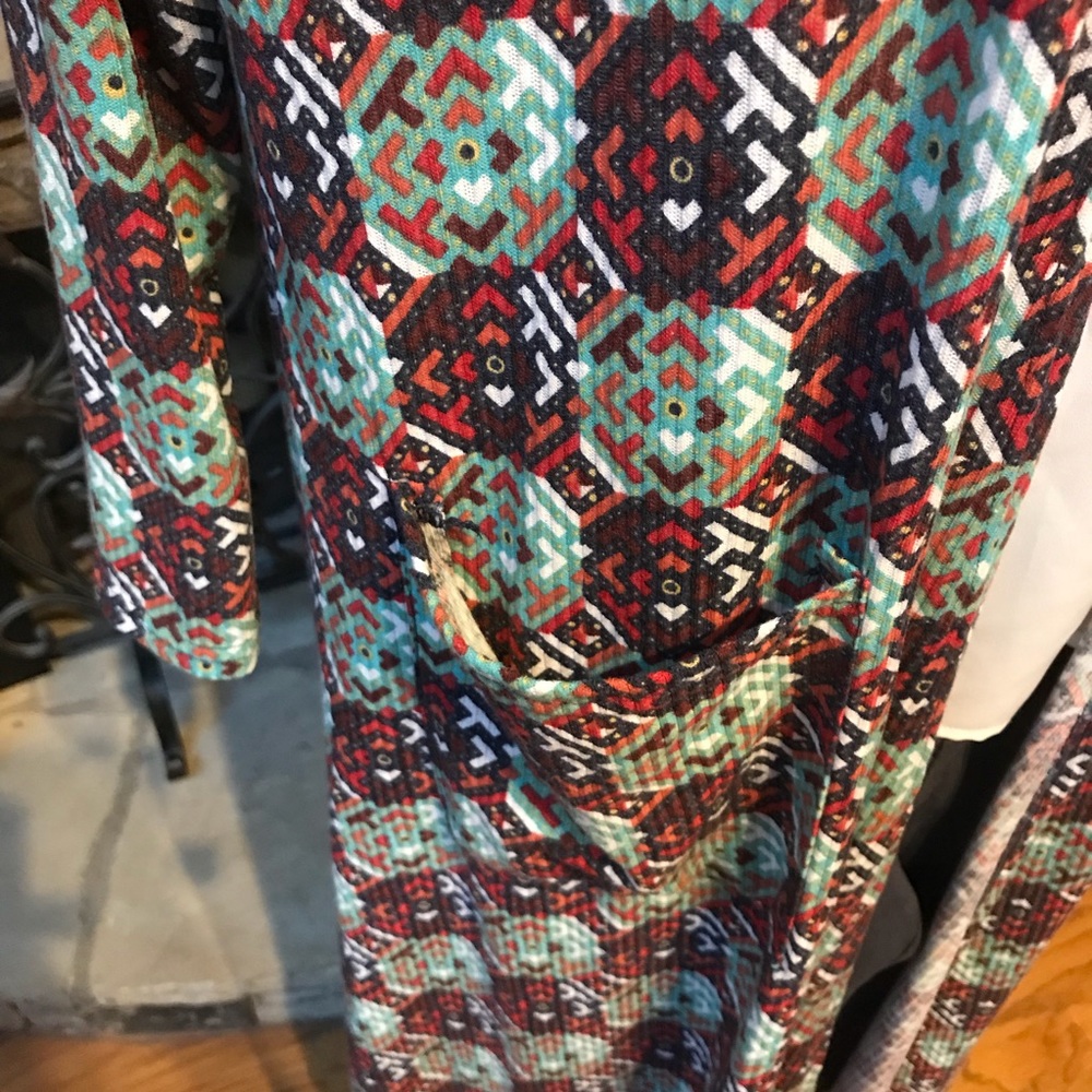 NWT LuLaRoe Sarah Duster Sweater Size Medium - Picture 3 of 8